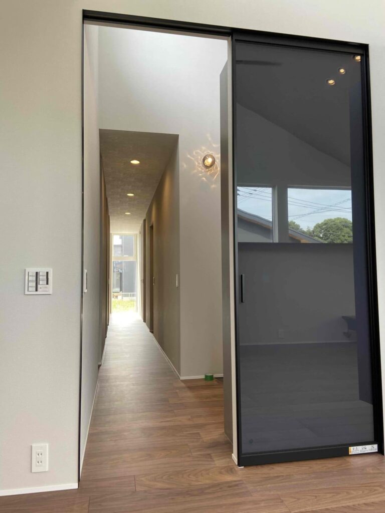 ガラスの引き戸